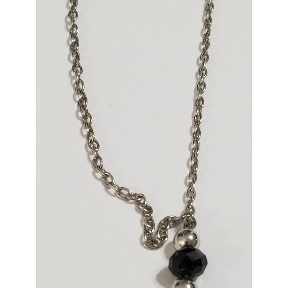 Thirty two inch key or id keeper with a five inch drop for id/keys n171)* - Picture 6 of 16